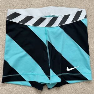 Nike Pro Women's 3" Shorts Size Medium